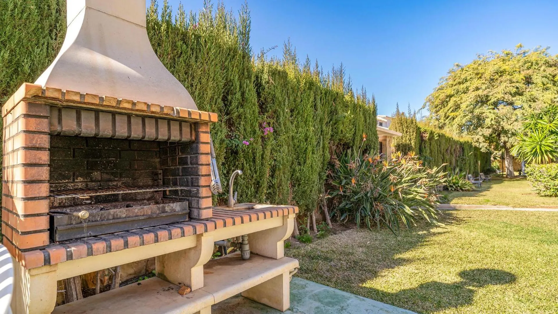 3 Bedroom Amazing Apartment In Calahonda Sitio de Calahonda Spain